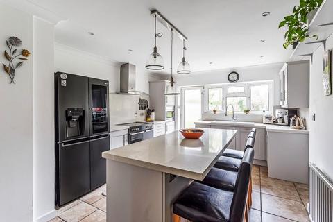 30 Hazel Way, Fetcham, Leatherhead, KT22 9QD