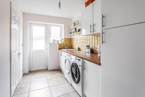 30 Hazel Way, Fetcham, Leatherhead, KT22 9QD