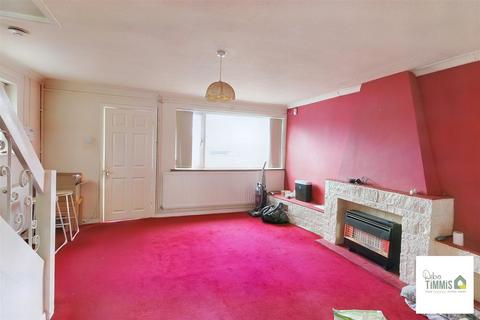 502 Chell Heath Road, Stoke-on-trent, ST6 6QD
