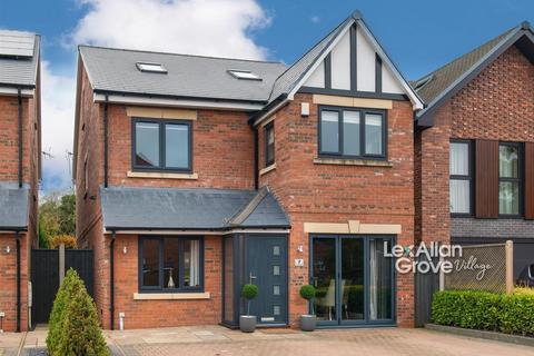 5 bedroom detached house for sale, Malvern Gardens, Hagley