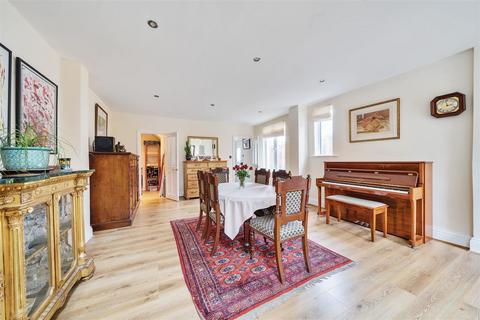 3 bedroom detached house for sale, Ellerton Road, Surbiton