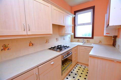 1 bedroom apartment for sale, Robinson Road, Colliers Wood SW17