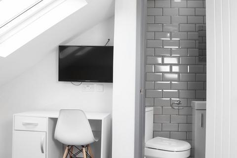30 Augustus Road, Coventry, CV1 5BZ