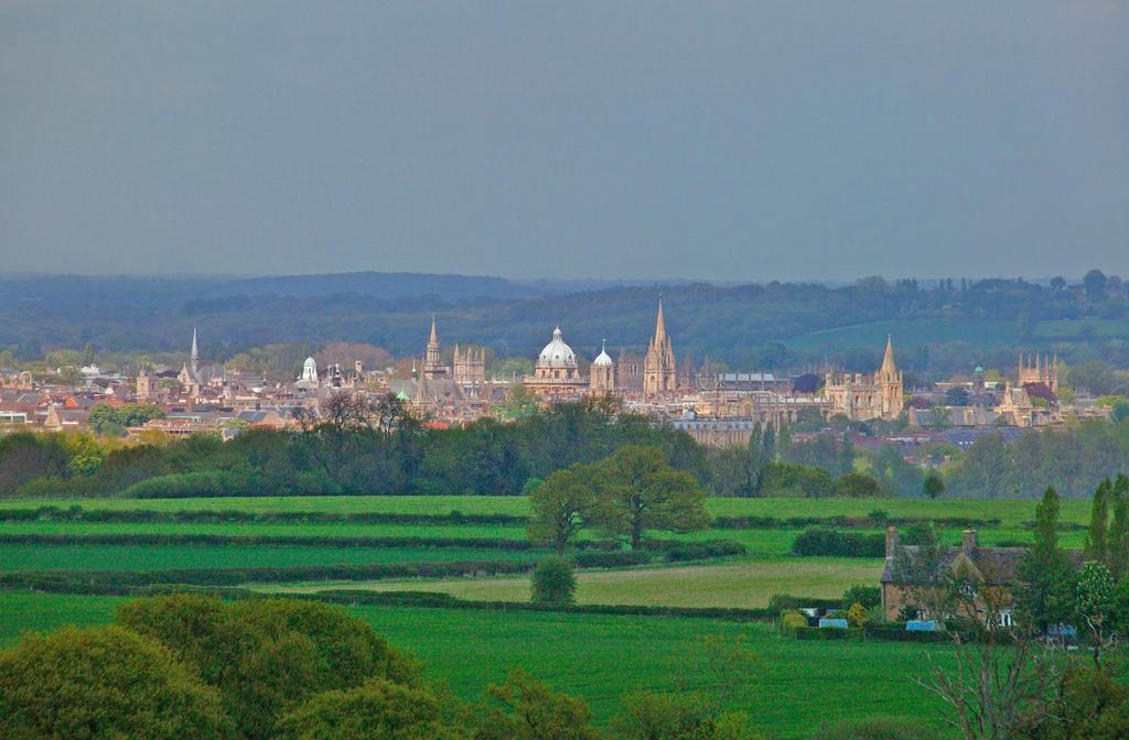 THE CITY OF OXFORD.jpg