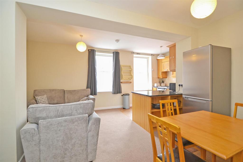 Castle Court 14 Living Space 1-2.jpg