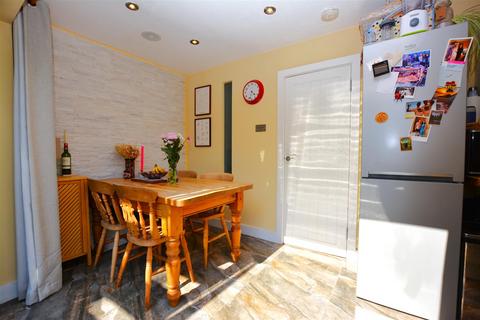 87 Kimble Road, London, SW19 2AU