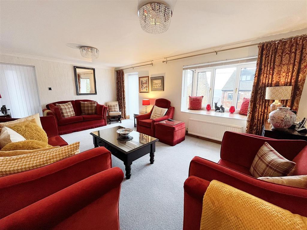 Grove Street, Worsbrough, Barnsley S70 4SN 3 bed detached house for sale £290,000