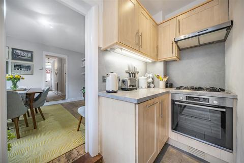 3 Bridges Road, London, SW19 1EN