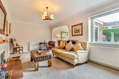 16 Dean Close, Mansfield, NG18 4DB