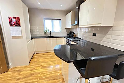 1 bedroom flat for sale, London Road, Morden SM4