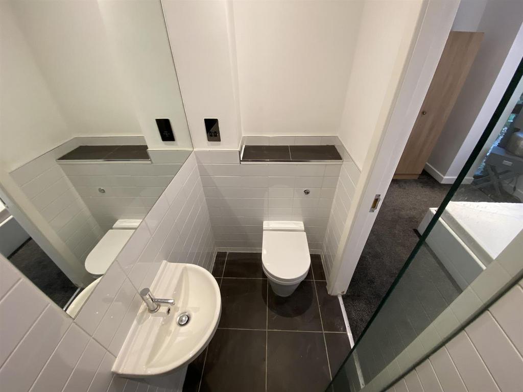Shower Ensuite