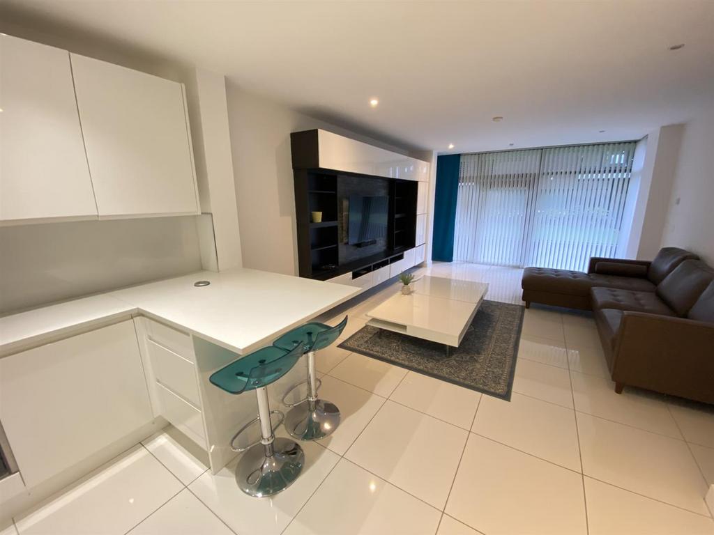 Lounge Kitchen