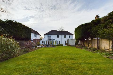 48 Howard Road, Coulsdon, CR5 2EA