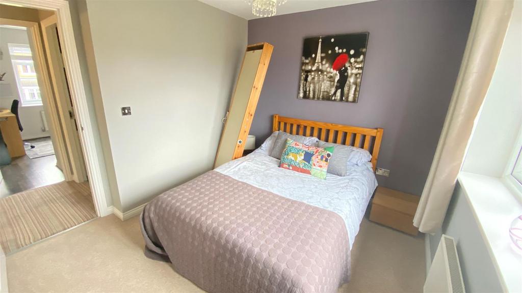 Bed 3.jpg