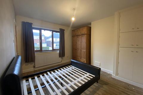 2 bedroom end of terrace house for sale - Woodthorpe Road, Sheffield S13