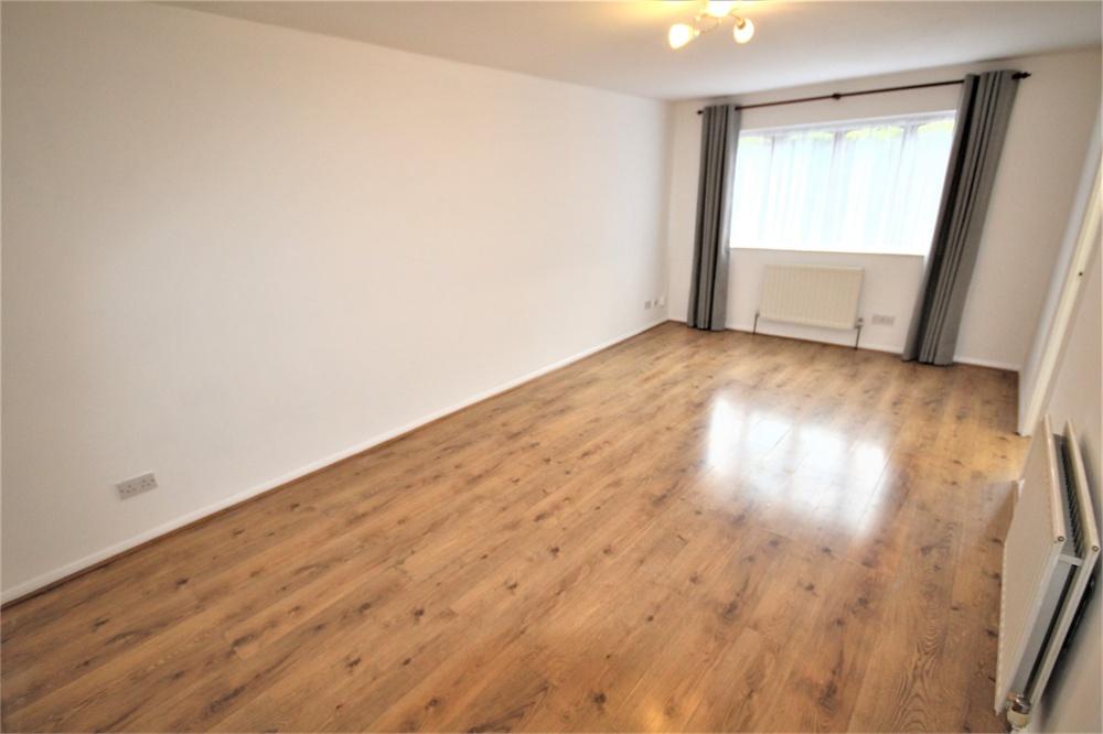 Chiltern View Road, Uxbridge UB8 1 bed apartment to rent £1,300 pcm