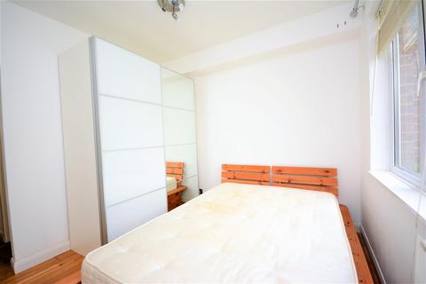 1 bedroom flat for sale, Brangwyn Crescent, Colliers Wood SW19