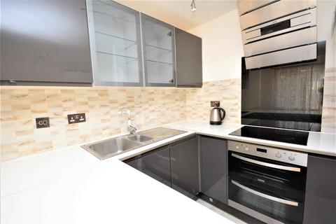 1 bedroom flat for sale, Brangwyn Crescent, Colliers Wood SW19