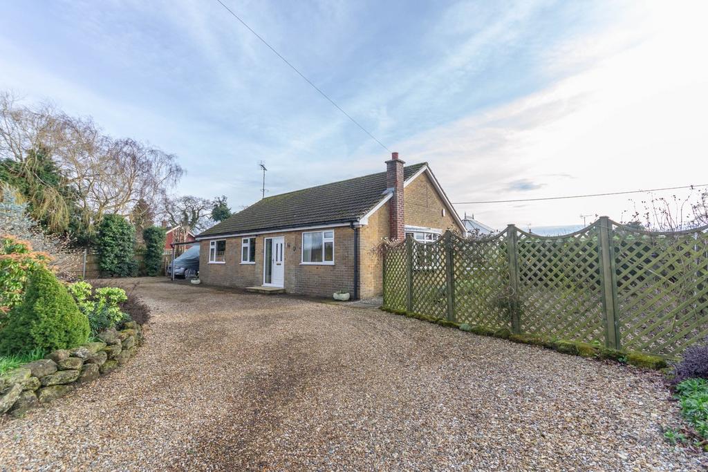 Rudham Stile Lane, Fakenham, NR21 4 bed detached bungalow for sale £