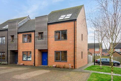 4 bedroom townhouse for sale, Le Tour Way, York