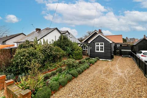 3 bedroom cottage for sale - Suffolk Avenue, Colchester CO5