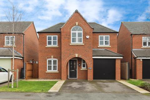 4 bedroom detached house for sale, Croft Close, Two Gates, Tamworth