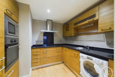 2 bedroom flat to rent - The Boulevard, Leeds