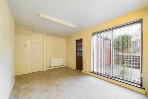 3 bedroom semi-detached house for sale, Hawthorn Crescent, Nottingham NG5