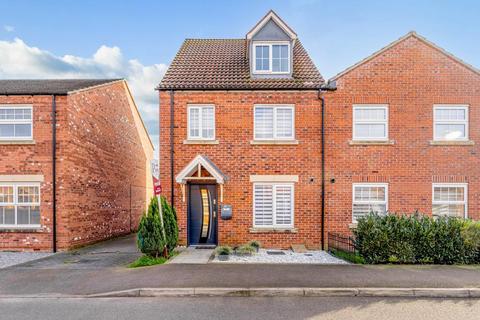 3 bedroom semi-detached house for sale, Roeburn Way, Spalding