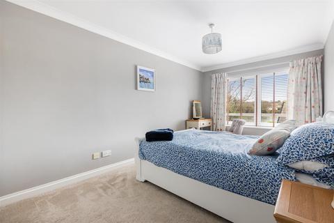 3 bedroom apartment for sale, Embankment Road, Kingsbridge