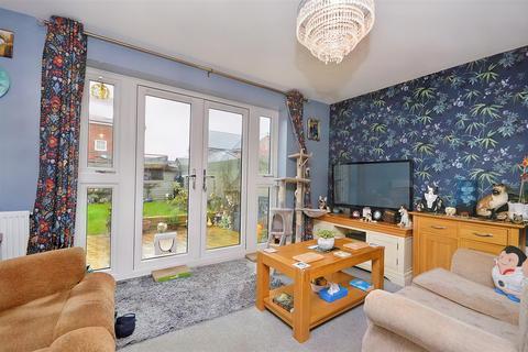 3 bedroom townhouse for sale, Campbell Drive, Eastbourne