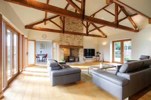 4 bedroom barn conversion to rent, Hildersham Road, Cambridge CB21