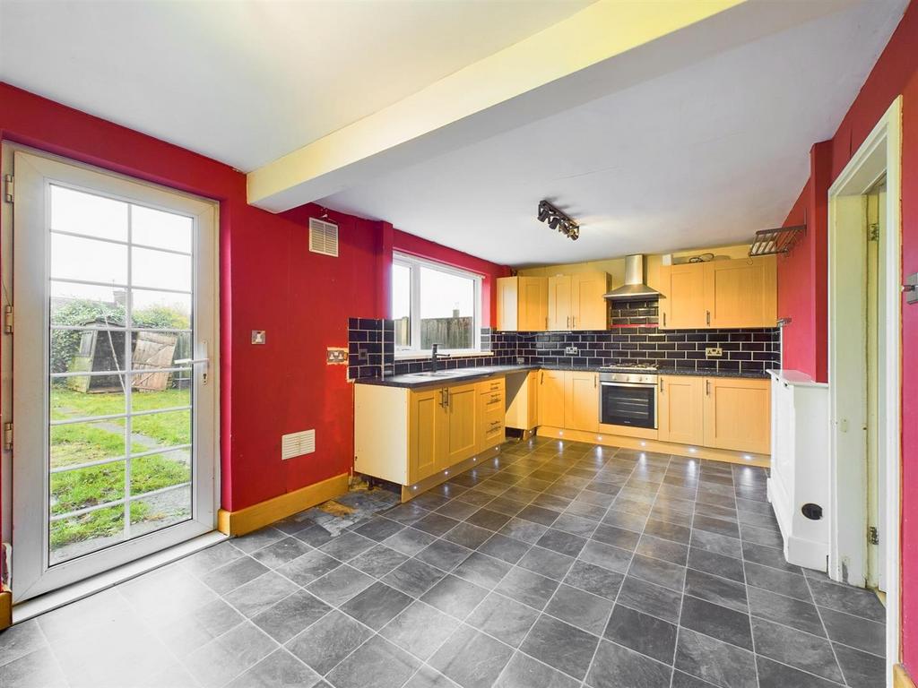 Rose Ash Lane, Nottingham NG5 3 bed semidetached house for sale £150,000