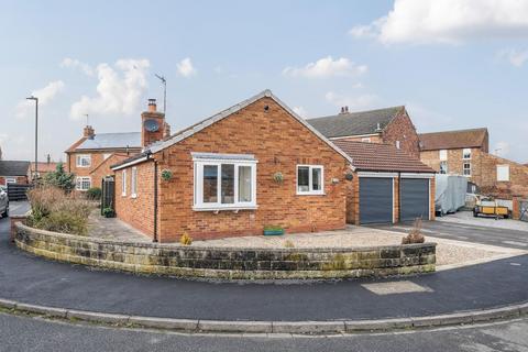 2 bedroom detached bungalow for sale - St. Giles Close, Thirsk
