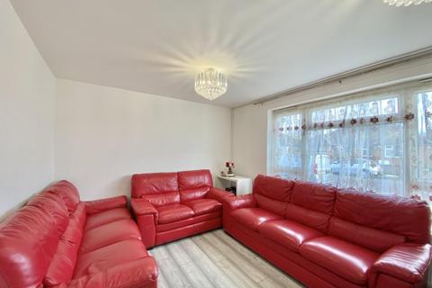 7 Douglas Crescent, Hayes, UB4 9BT