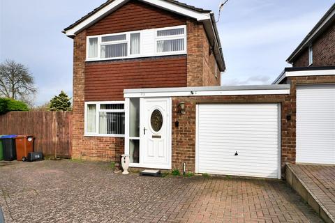 3 bedroom detached house for sale, Falcon Road, Calne