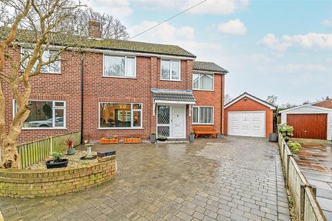 4 bedroom semi-detached house for sale, Village Close, Thelwall, Warrington, Cheshire