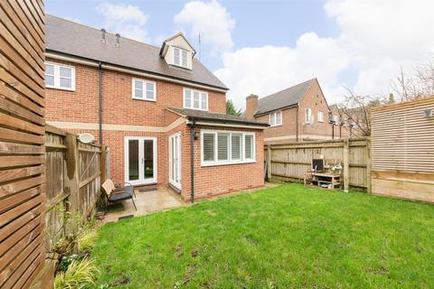 2 Acorn Close, Rowstock, Didcot, OX11 0JZ