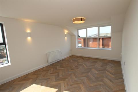 2 bedroom apartment to rent - 41 Chapeltown Road, Bolton BL7