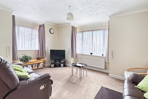 2 Broadstrood, St Osyth, Clacton-on-sea, CO16 8PZ