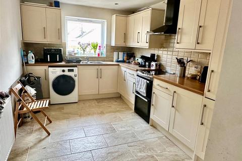 2 bedroom terraced house for sale, Amberley Street, Poppleton Road