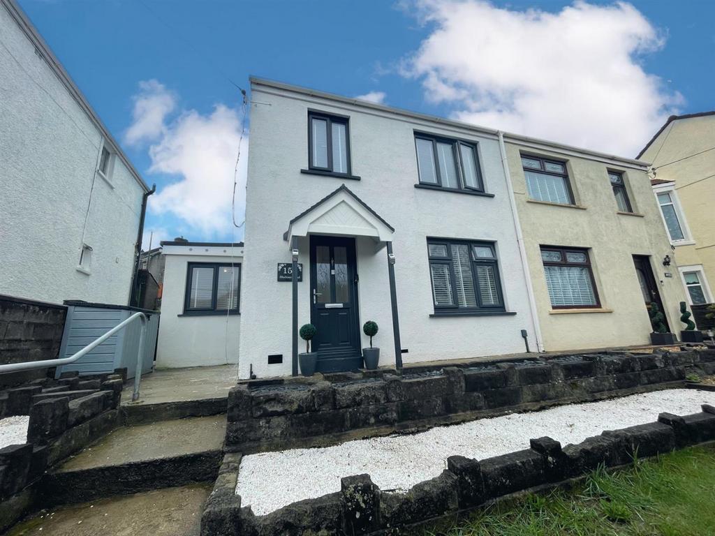 Shelone Road, Briton Ferry, Neath 3 bed semidetached house £175,000