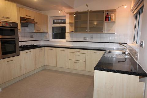 211 Arncliffe Drive, Heelands, Milton Keynes, MK13 7LQ