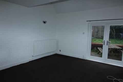211 Arncliffe Drive, Heelands, Milton Keynes, MK13 7LQ