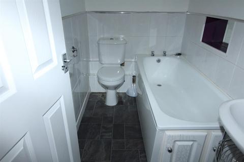 211 Arncliffe Drive, Heelands, Milton Keynes, MK13 7LQ
