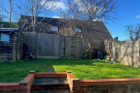 211 Arncliffe Drive, Heelands, Milton Keynes, MK13 7LQ