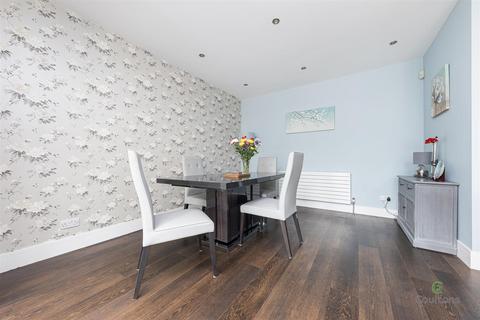 48 Endlebury Road, London, E4 6QG