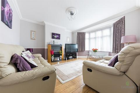 48 Endlebury Road, London, E4 6QG