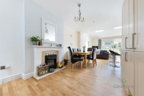 10 Harford Close, London, E4 7NH