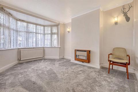 26 Blackthorne Drive, London, E4 6LR